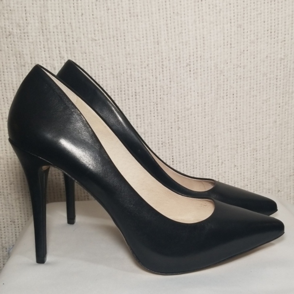 Michael Kors | Leather High Heel Pumps - Picture 2 of 8